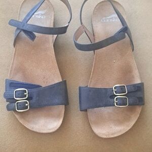 Dansko Navy Leather,adjustable Velcro sandal sz39 Excellent Condition